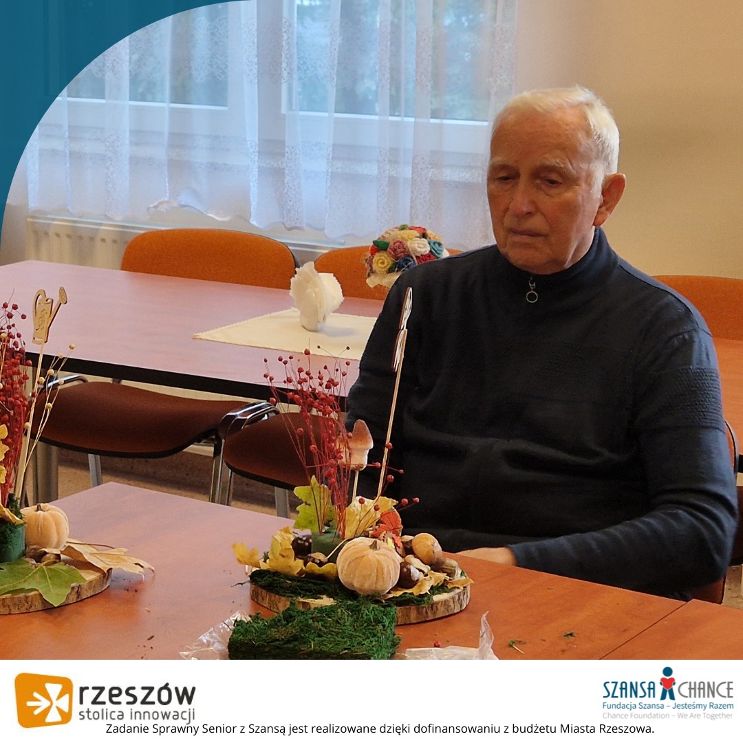 Zdjęcia z zajęć warsztatowych- seniorzy.